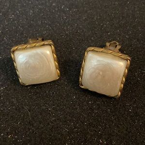 Chanel vintage 1980's earrings